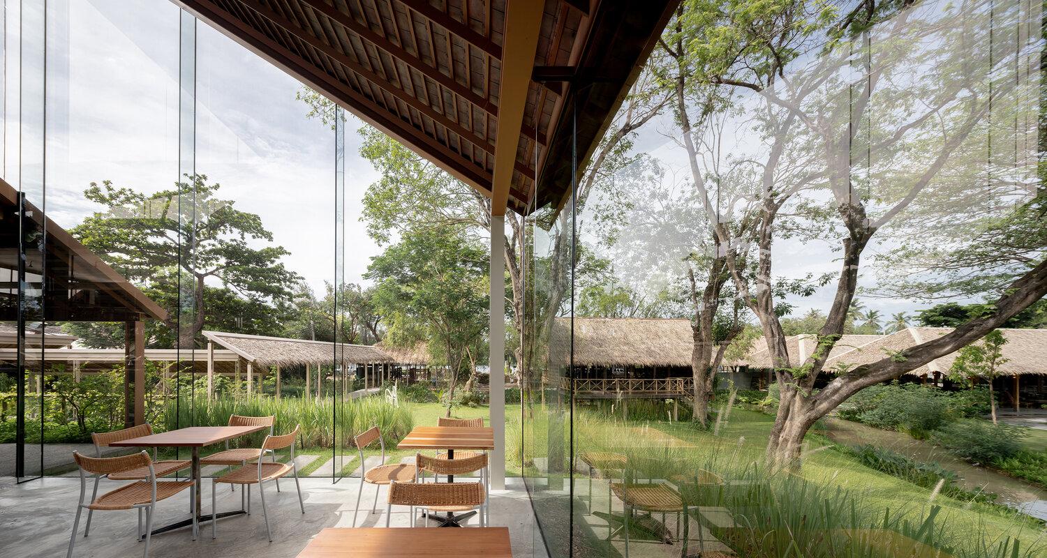 泰國全透明玻璃cafe 邊嘆咖啡邊欣賞自然風景