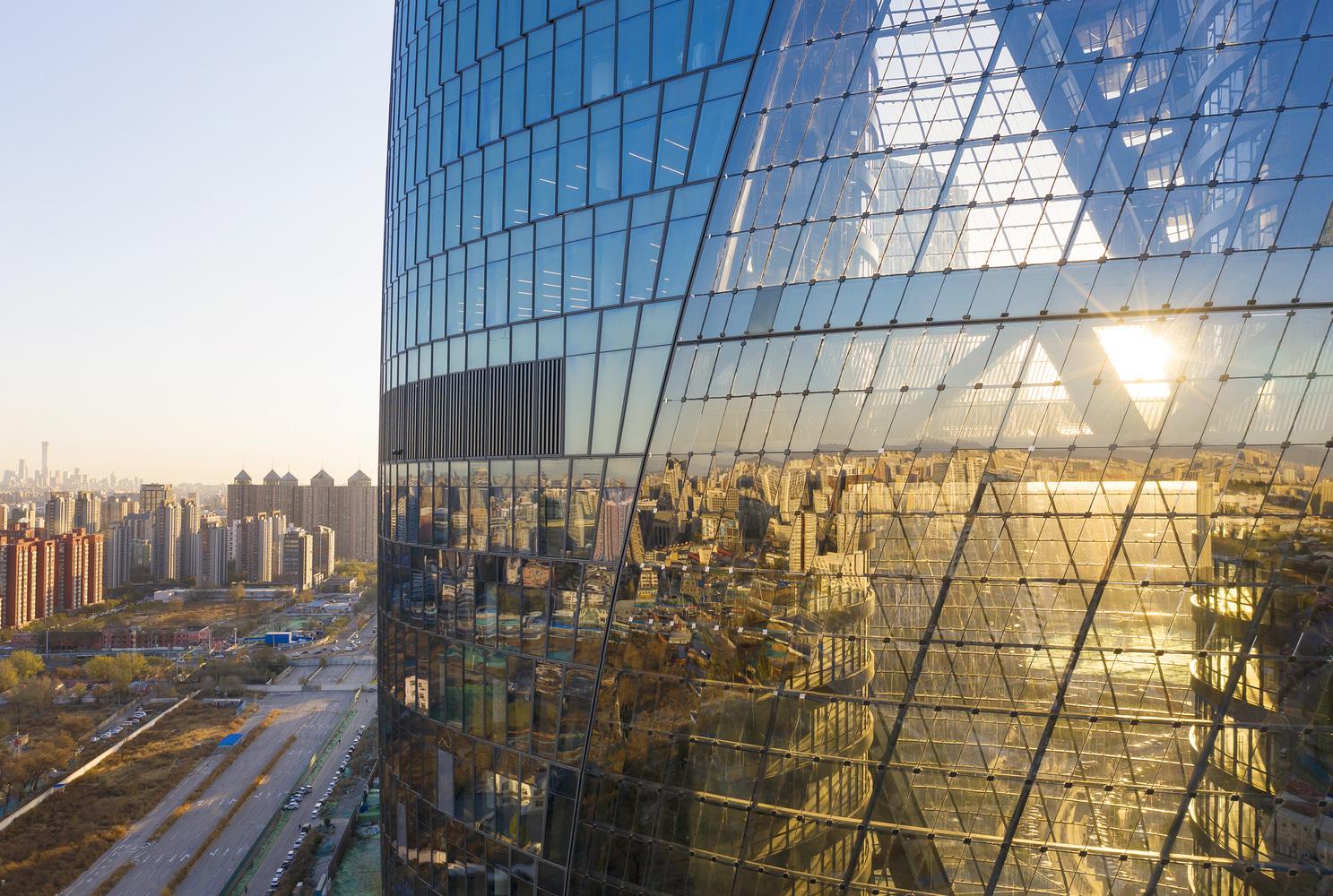 Zaha Hadid團隊新作Leeza SOHO塔 以先進技術把北京城市景象盡收眼底