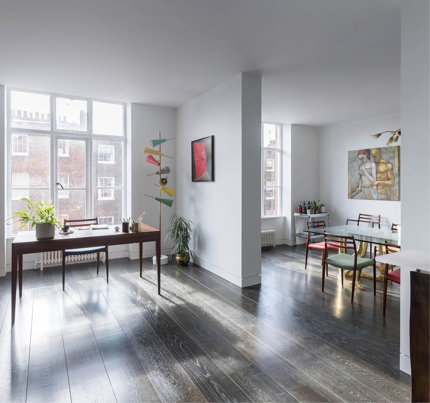 This Refurbished Victorian London Flat Showcases an Extensive Art Collection