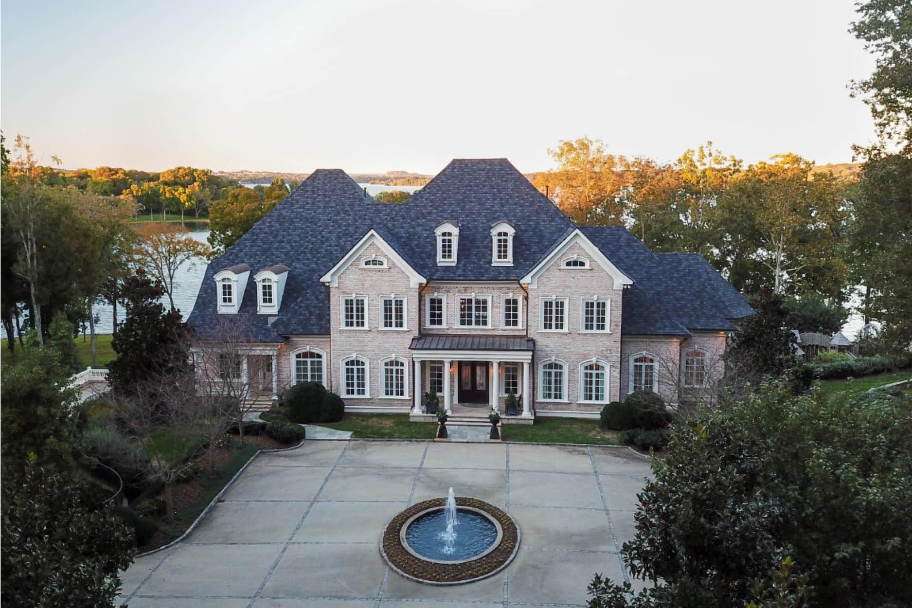 Step Inside Kelly Clarkson's Stunning Tennessee Lakeside Mansion