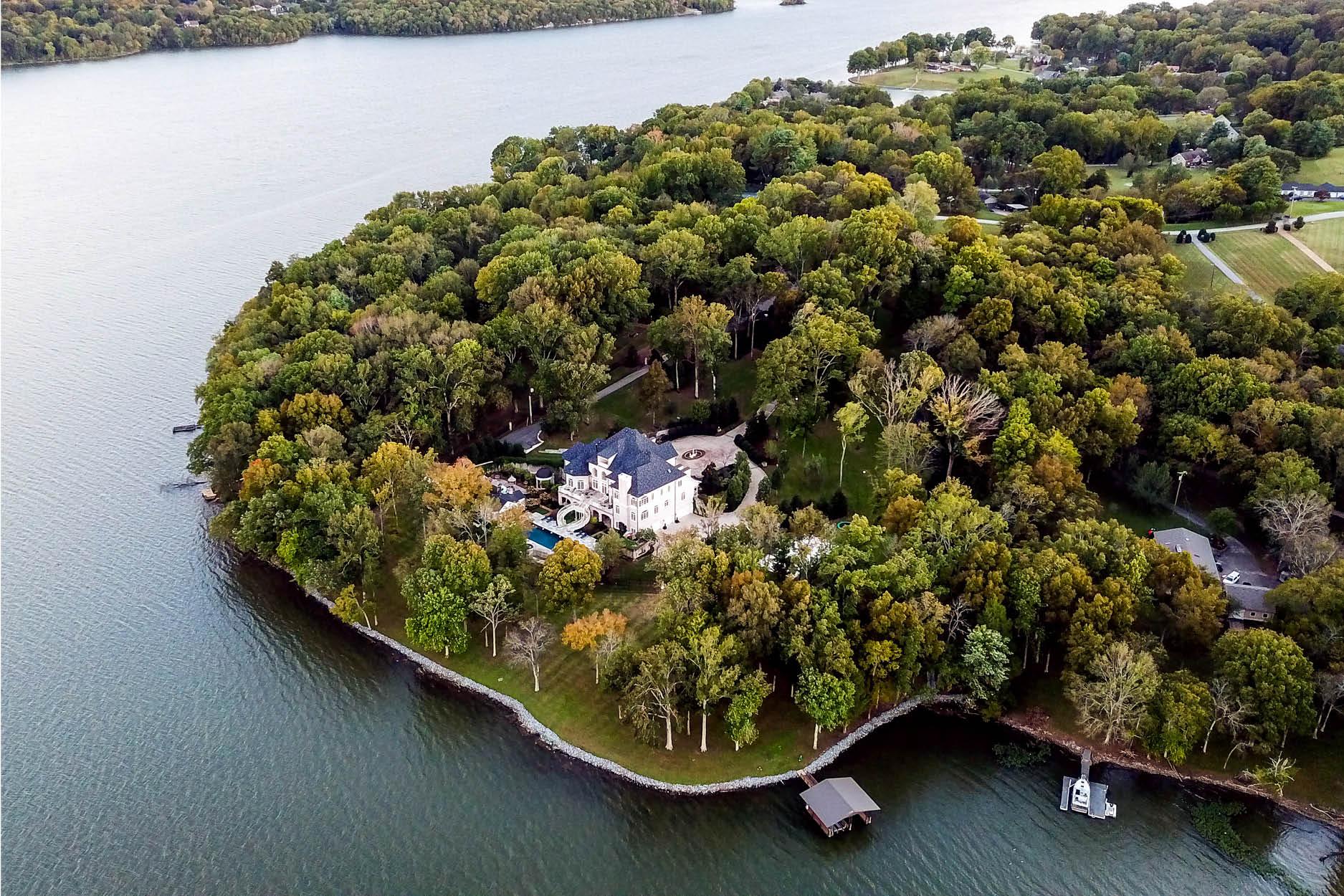 Step Inside Kelly Clarkson's Stunning Tennessee Lakeside Mansion