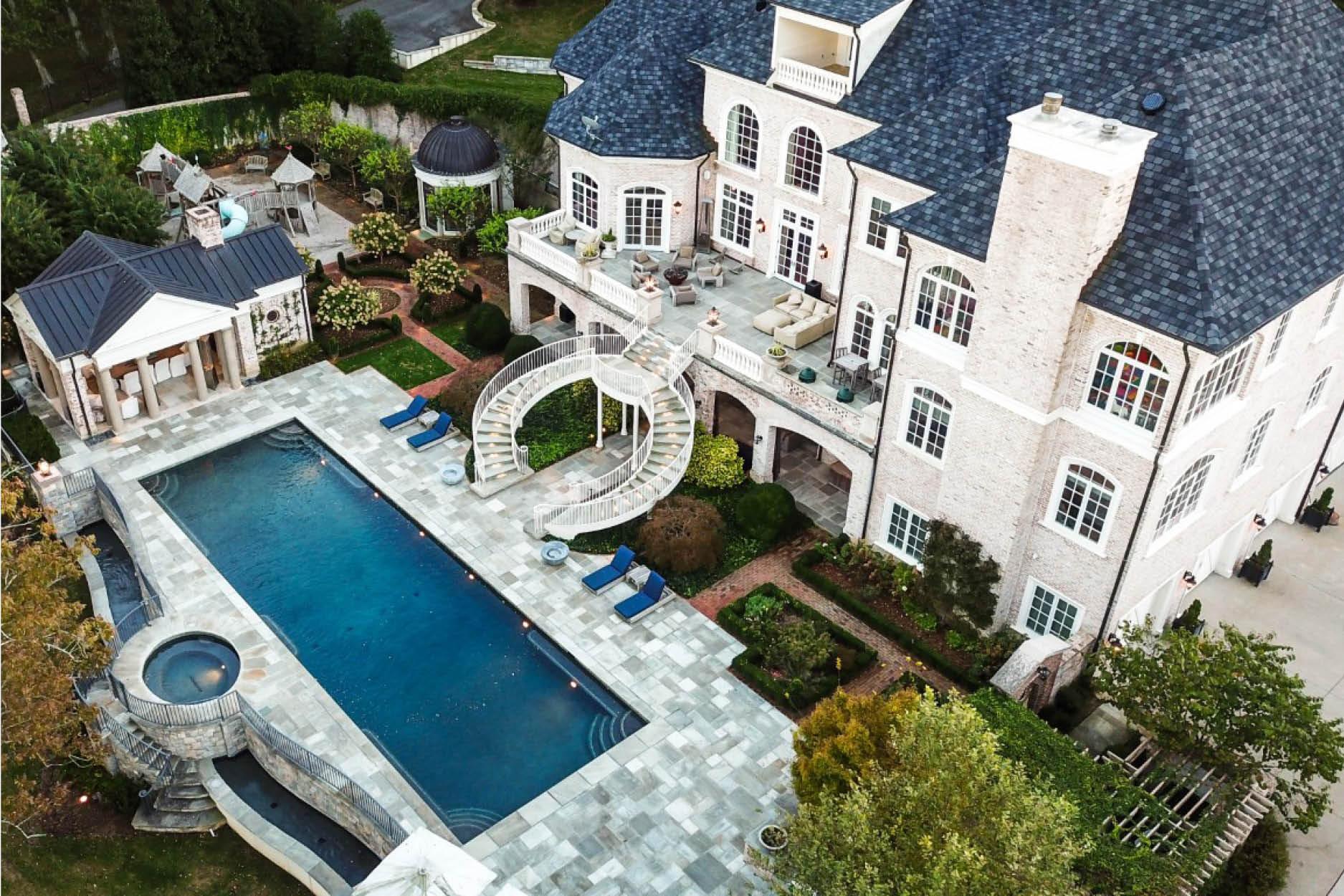 Step Inside Kelly Clarkson's Stunning Tennessee Lakeside Mansion