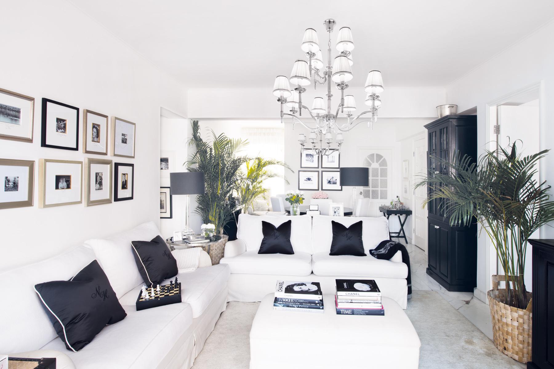 Easy Elegance: Jane Goldsmith Conjures a Stylish Black-and-White Home in Mid-Levels