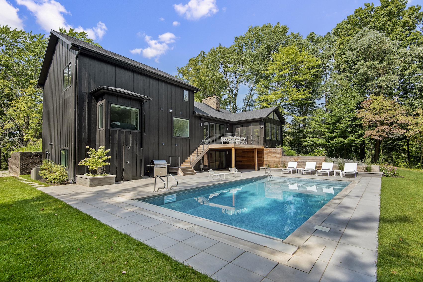 A Farmhouse Transformed into a Modern Respite for a Chicago Family