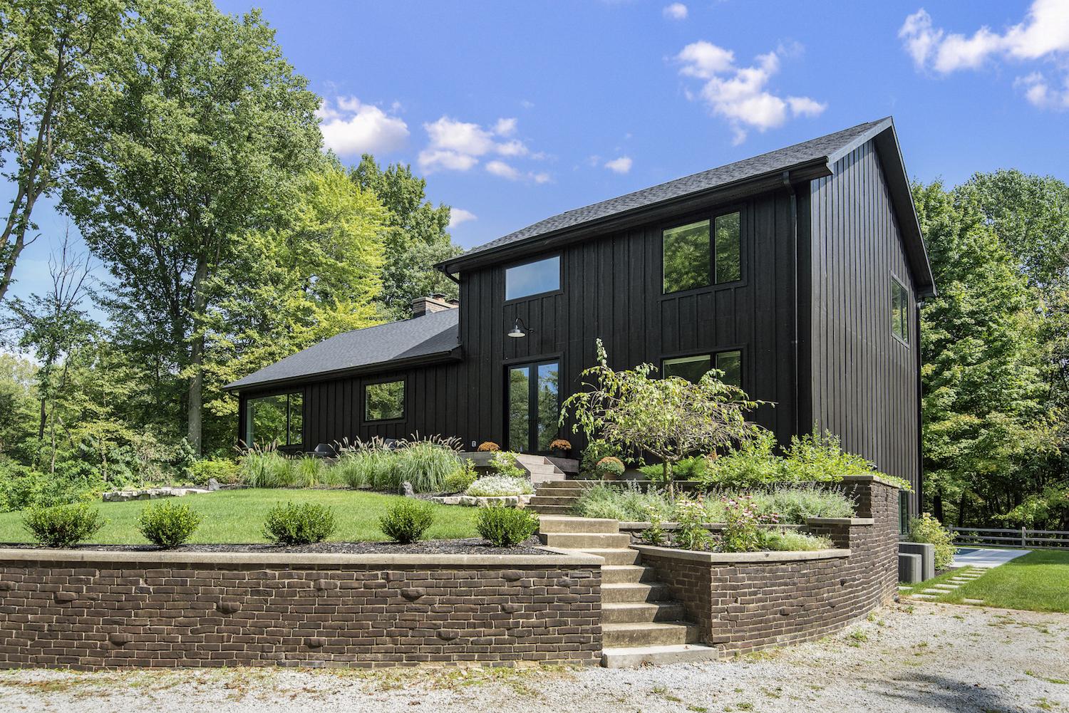 A Farmhouse Transformed into a Modern Respite for a Chicago Family