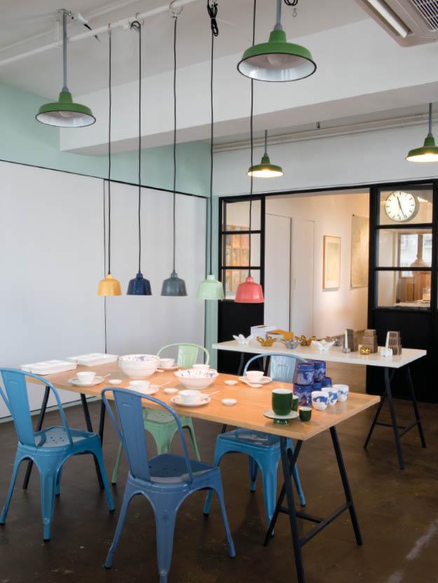 This Inspiring Tin Hau Apartment Belongs to two Creative Individuals
