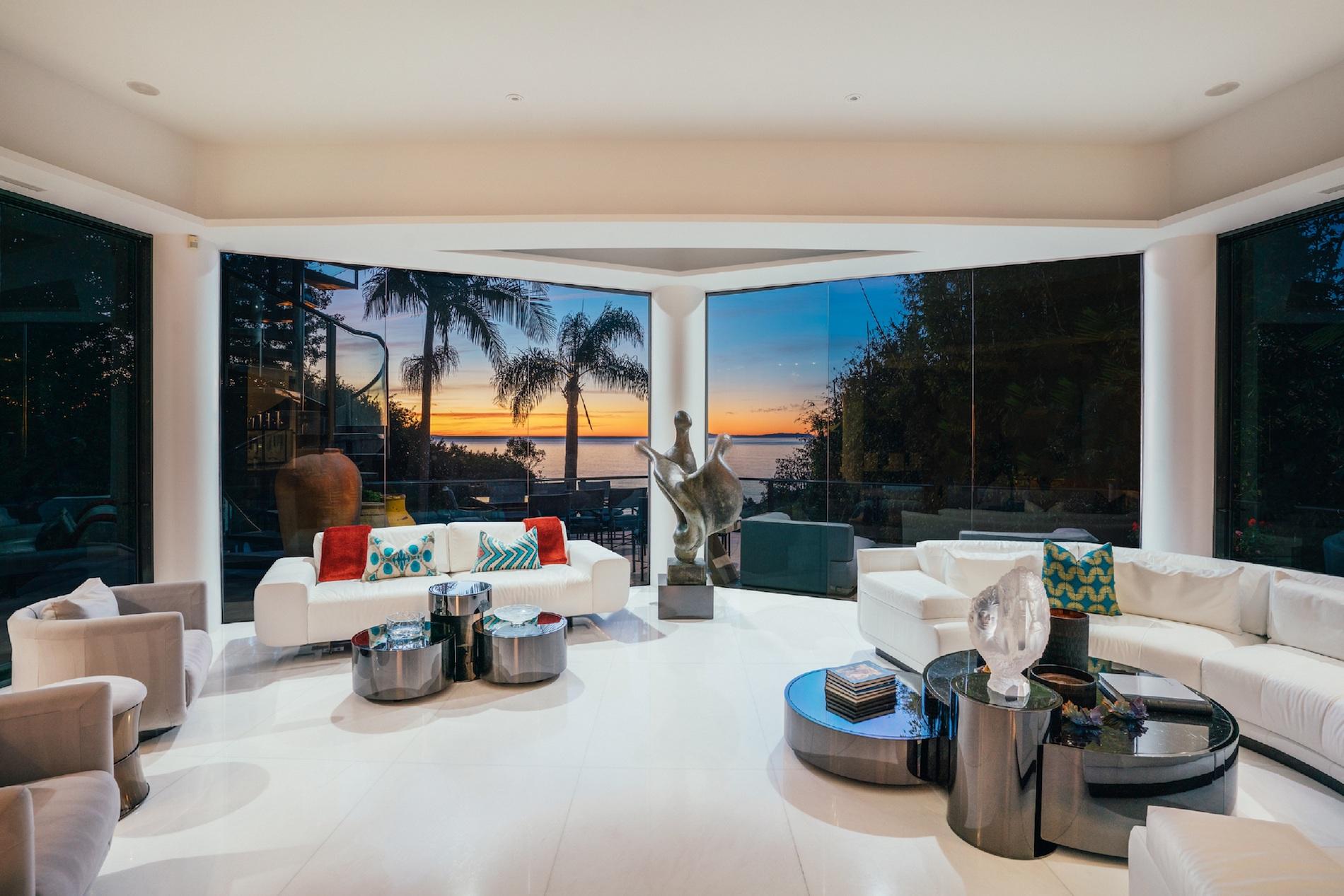 Inside a Magnificent All-White Mansion in Malibu