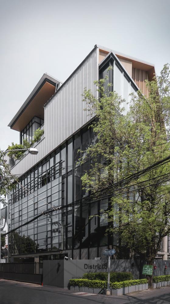 Delicate Details Imbue this One-of-a-Kind Home Office in Bangkok 