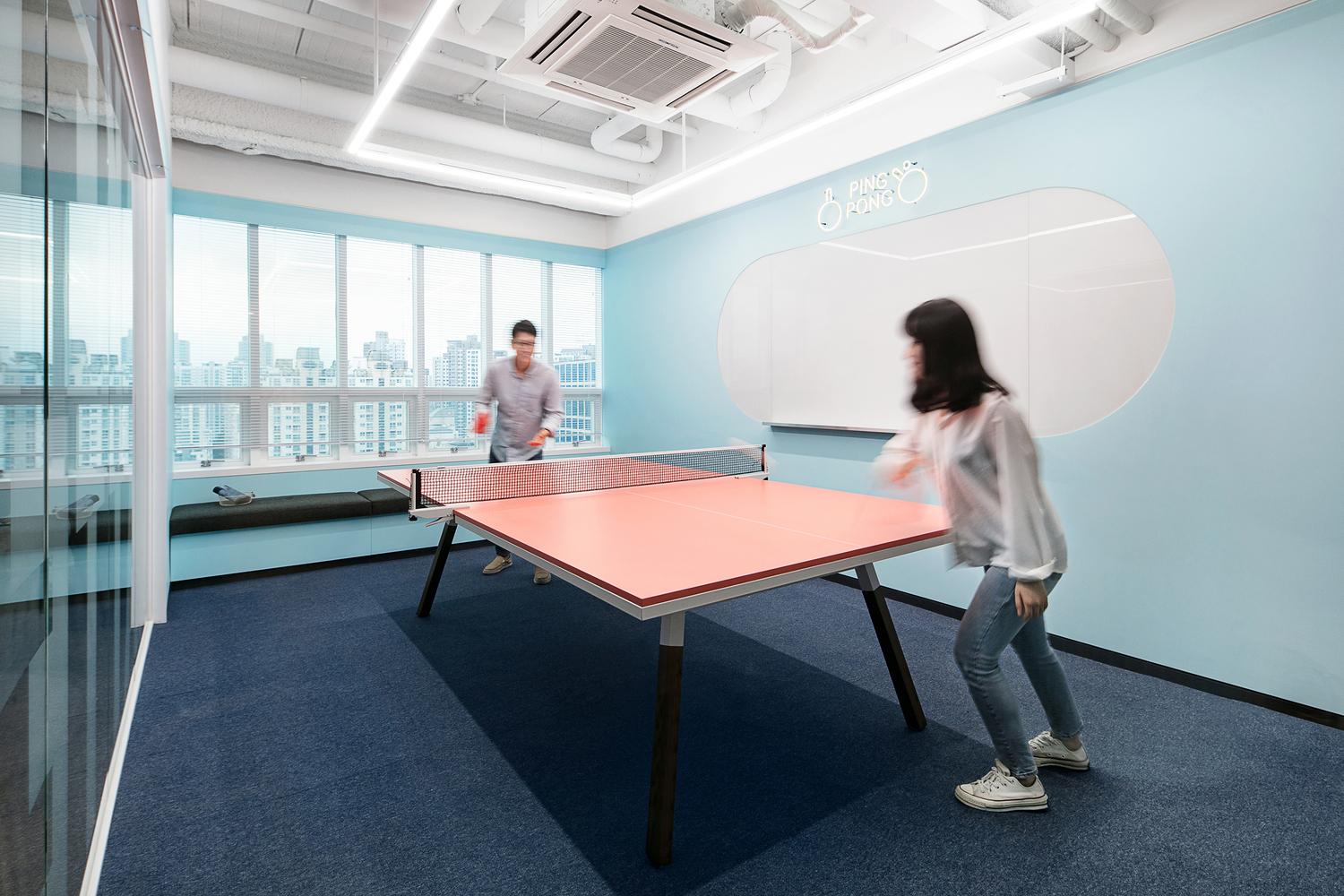 讓你與同事玩飛鏢乒乓球的工作！首爾玩味辦公室 以娛樂提升生產力