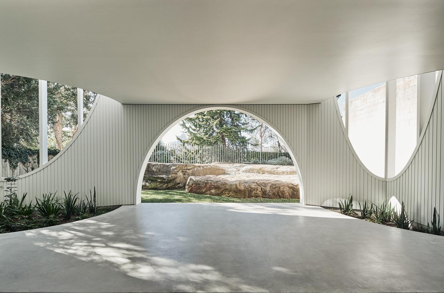 5招打造現代簡約家居設計：參考這個澳洲悉尼摩登純白住宅 ！