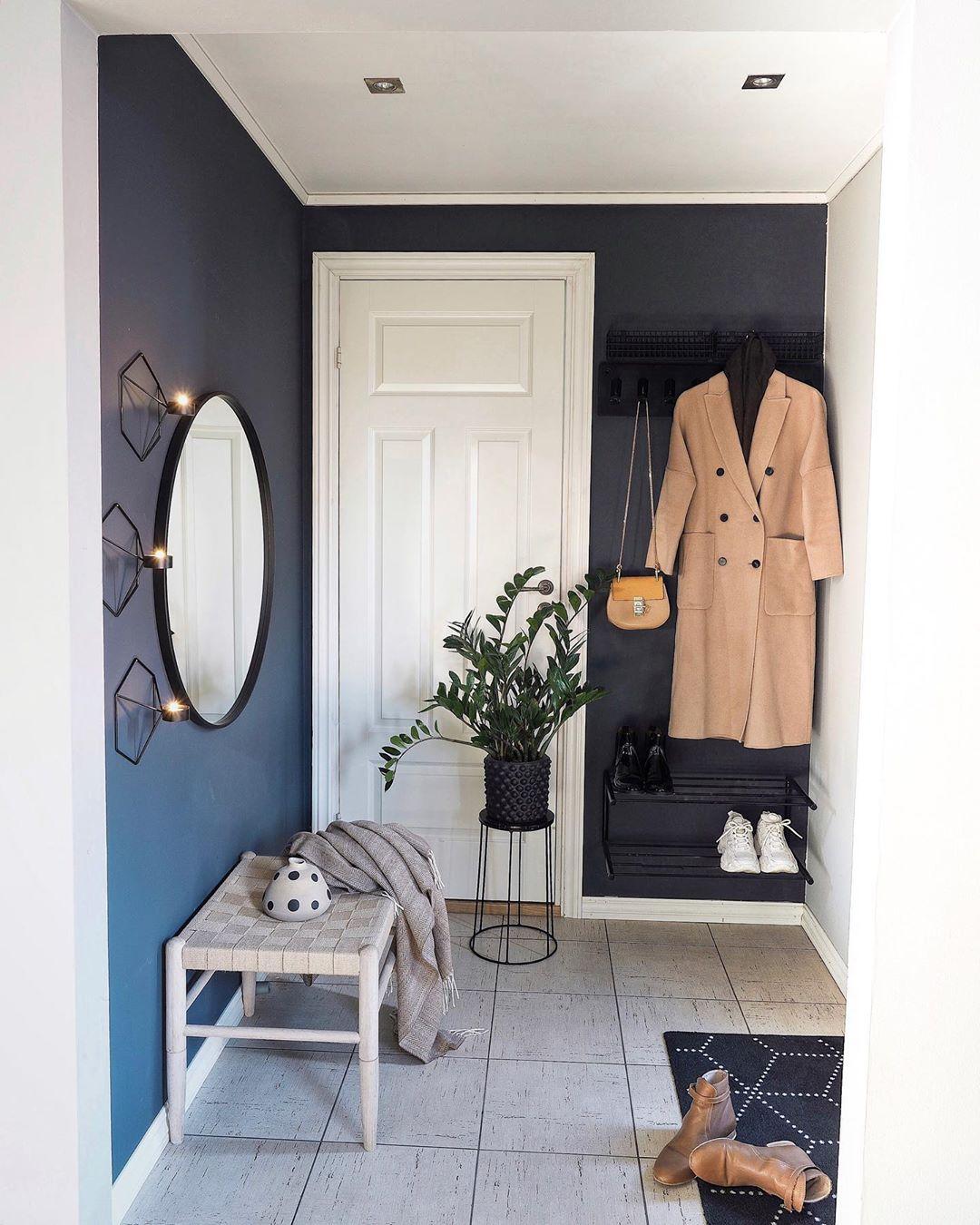 Decor Ideas for Your Narrow Hallways