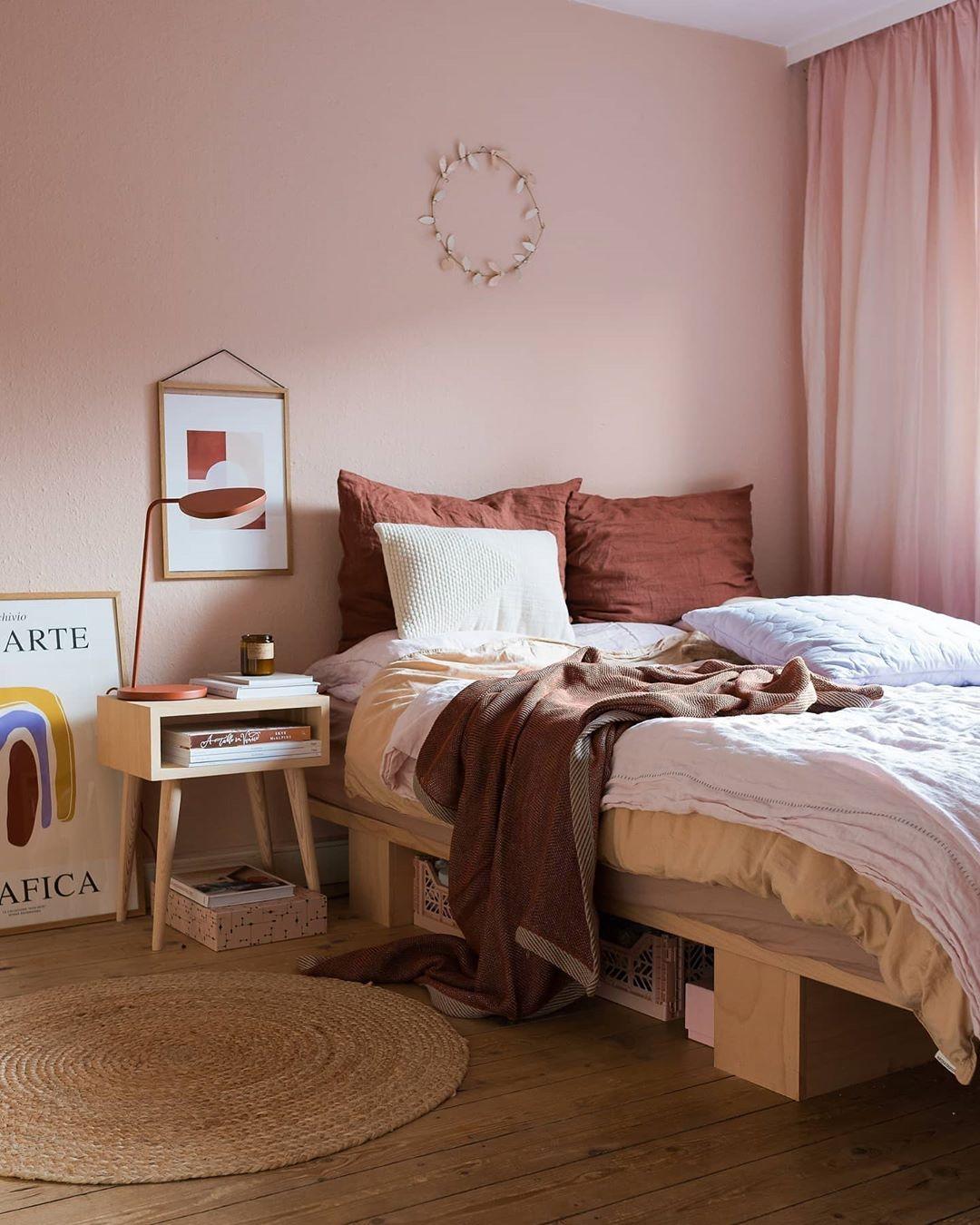 成熟大人專屬的粉紅城堡，三種方式營造內斂沈穩的風格居家