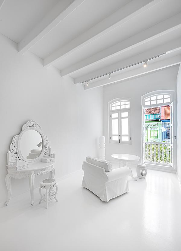 A White Beauty in Singapore at Canvas House