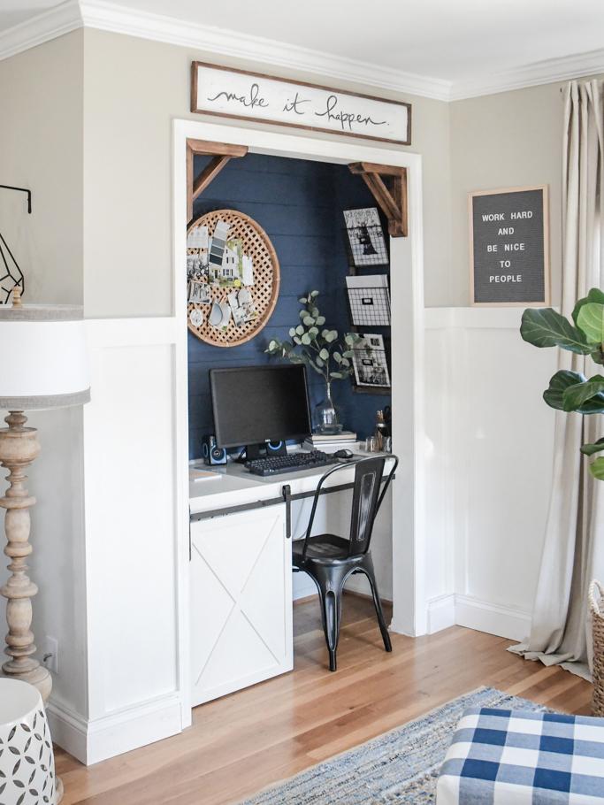 Liz from Naptime Decorator turned her closet into a home office