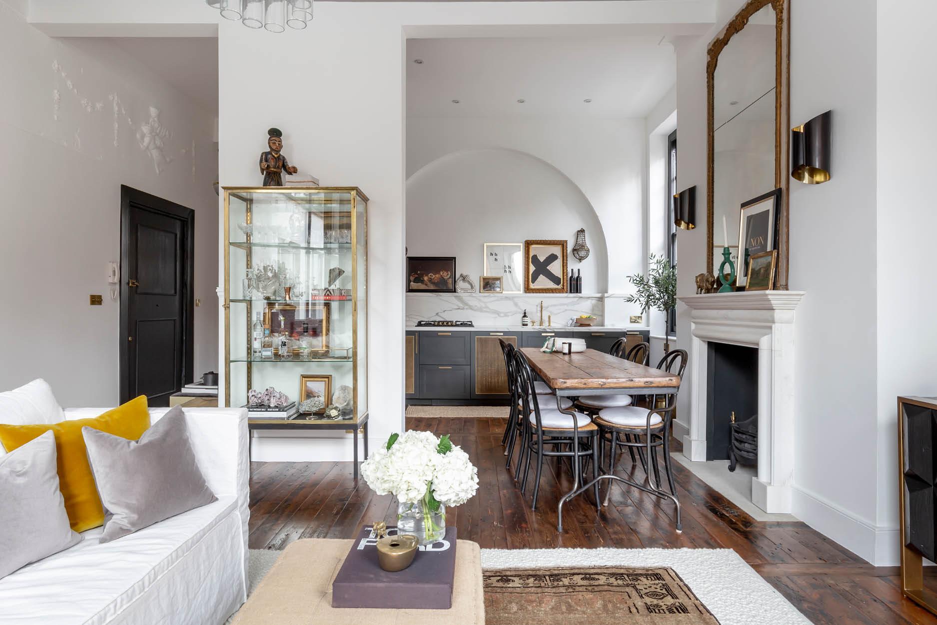 This 1,200sqft Historic Flat in London is Upgraded with Impeccable Flair