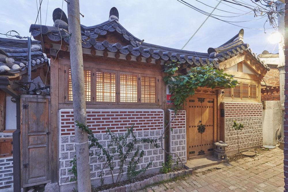 靜享樸質幽靜的庭院風景，入住首爾西村獨享設計旅店