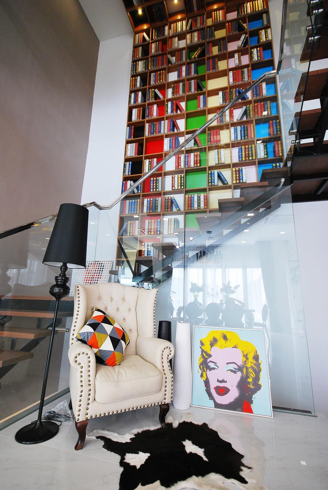 A Colourful, Eclectic Home With A Show-Stopping Bookshelf