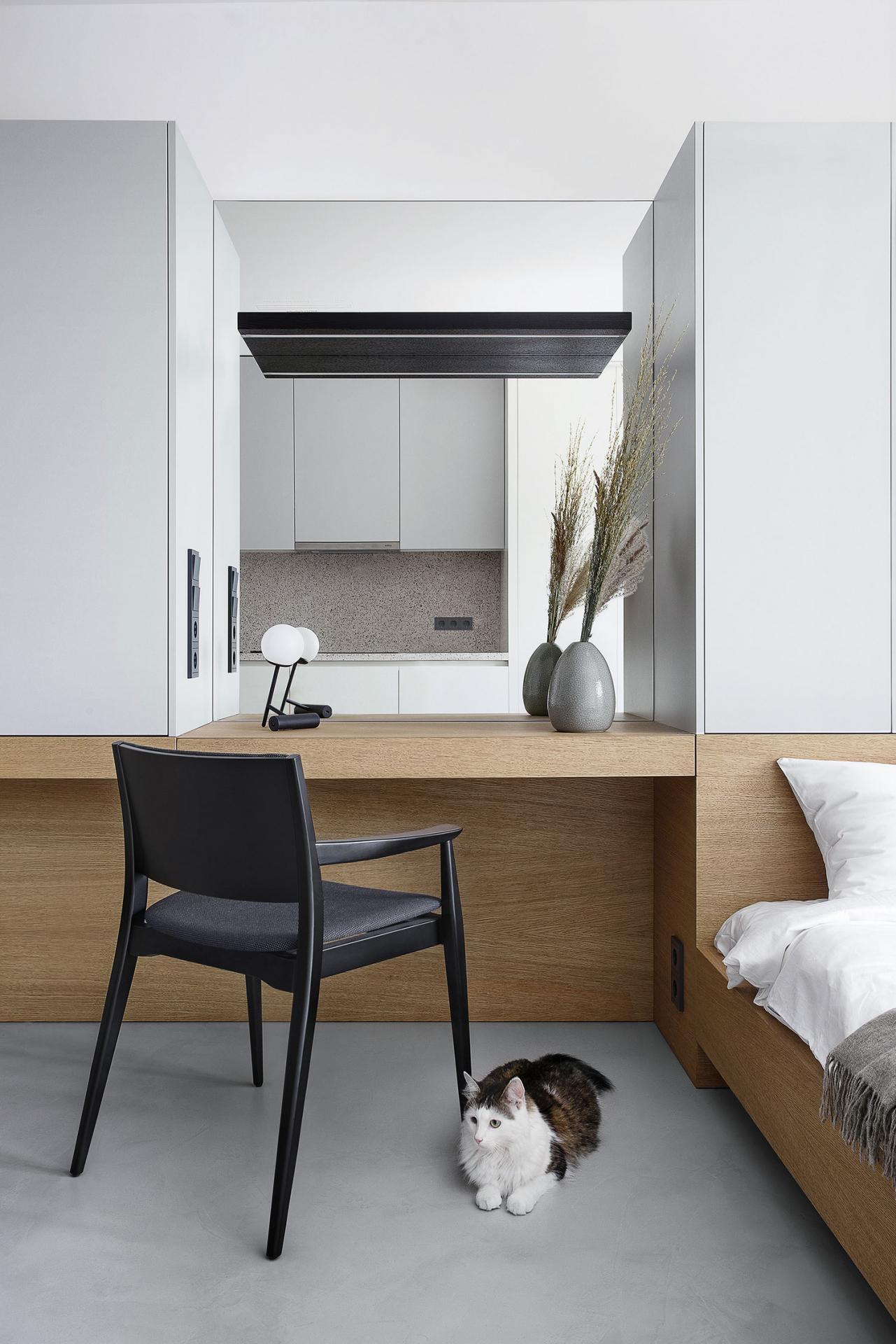 藉由極簡法則，讓小空間擁有暖心又富機能的設計風格