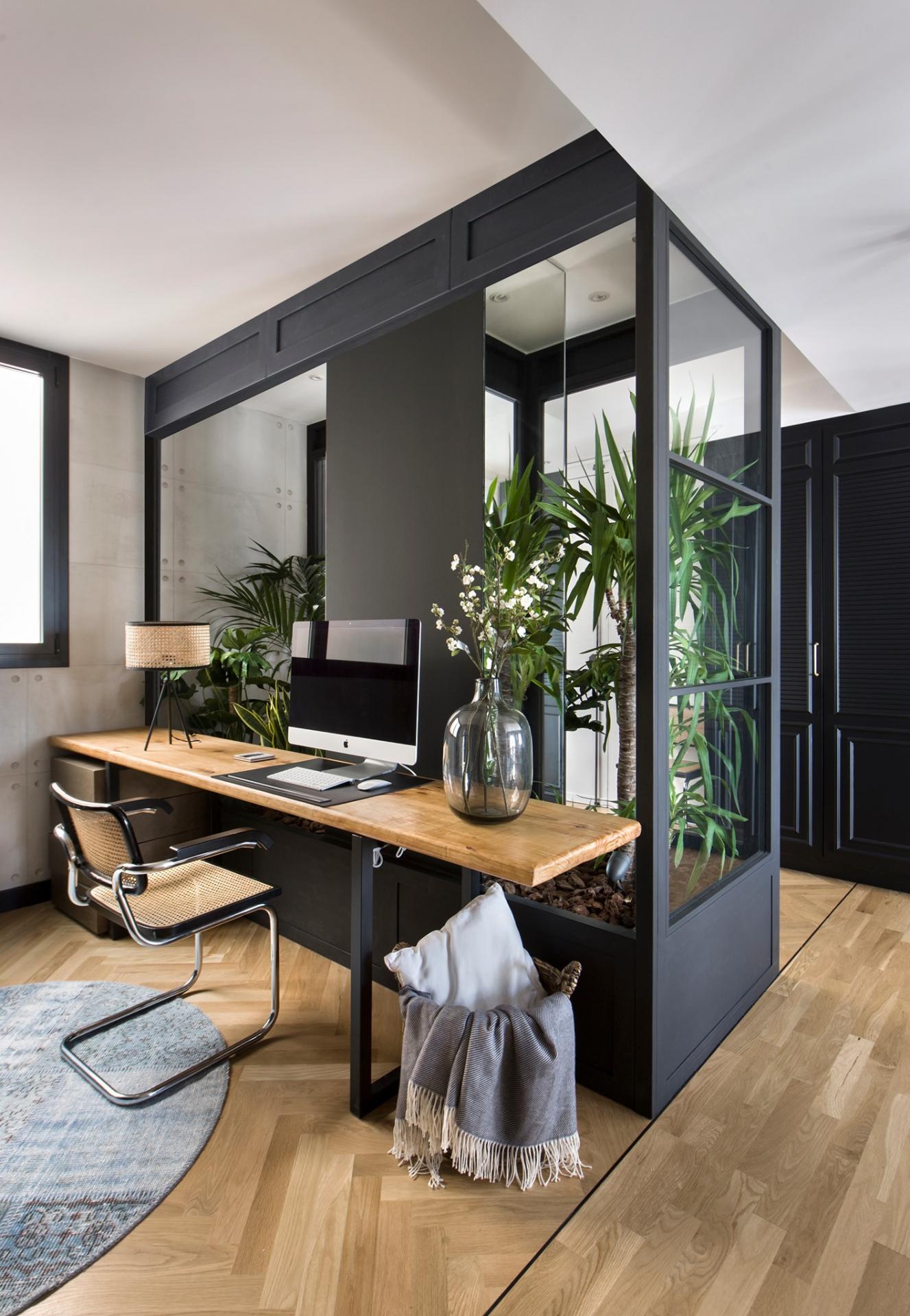 以光影和綠意交織的輕工業風家居，打造最強 Home Office 設計