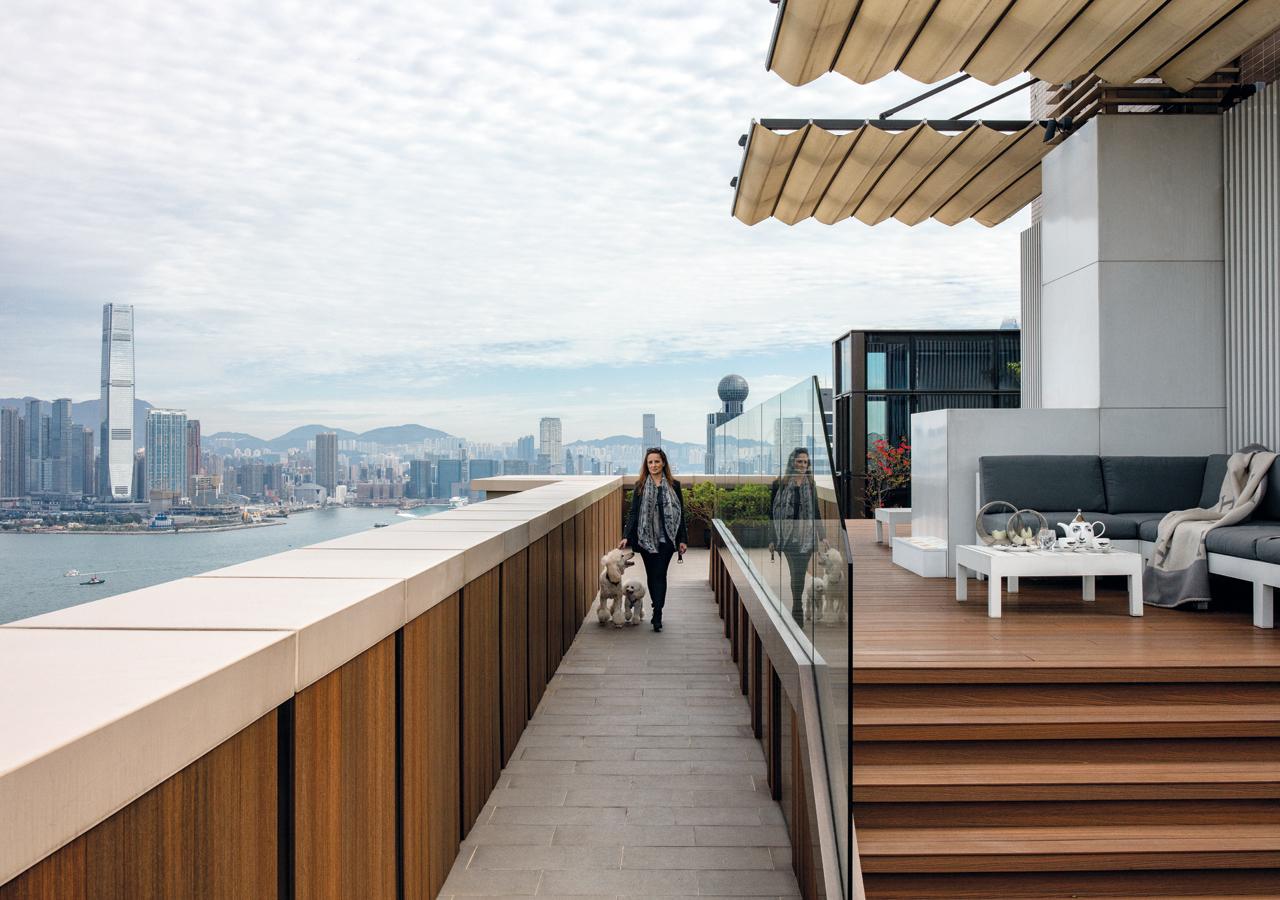 Contemporary Luxury and Cinematic Views in a Hong Kong Penthouse