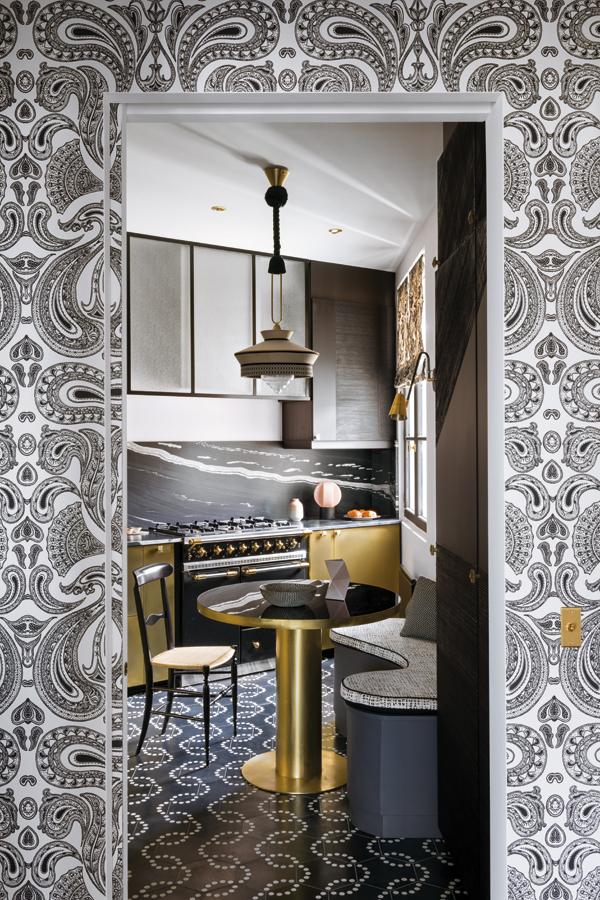 Inside a Quietly Luxurious Pied-à-Terre in Paris