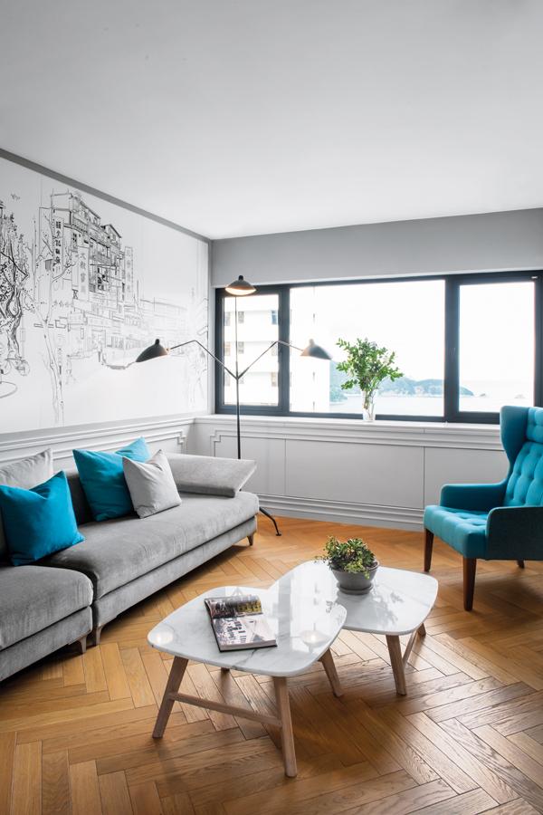 This Open-Plan Repulse Bay Flat Showcases Understated Glamour and Clever Segregation