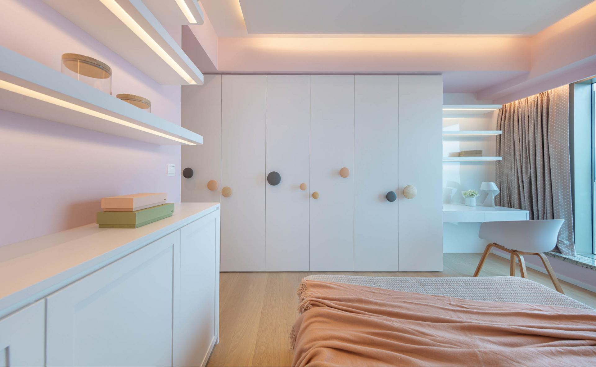 This Coastal-Inspired Nest in Hong Kong Lives a Family of Four