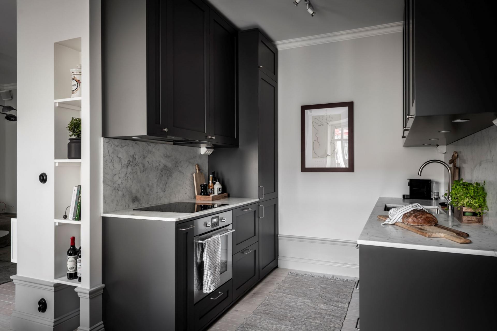 放鬆又具品味的質感住宅，就以黑白灰三色完成