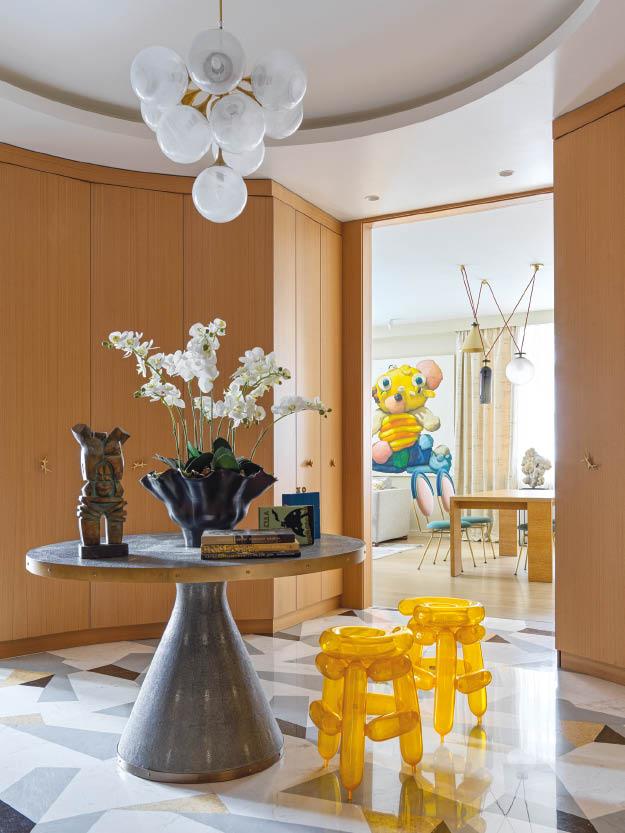 This Lively Home in Moscow is a Genuine Treasure Trove