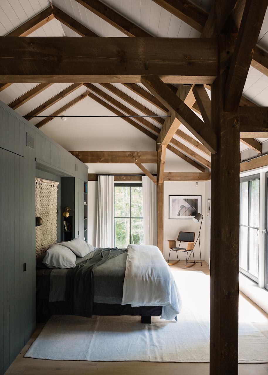 A 19th-Century Barn Transformed Into An Sustainable Home In New York’s Hudson Valley