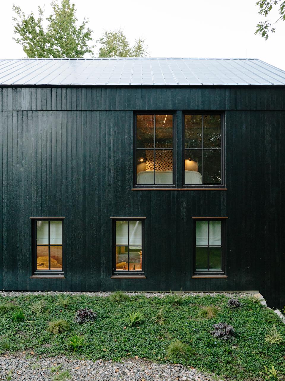 A 19th-Century Barn Transformed Into An Sustainable Home In New York’s Hudson Valley