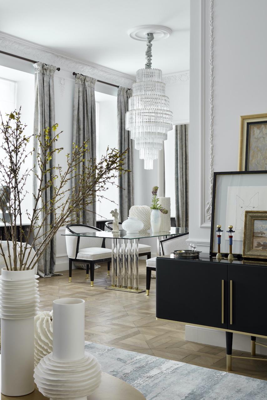 Tour a Historic Apartment in Russia where Classic and Contemporary Collide 