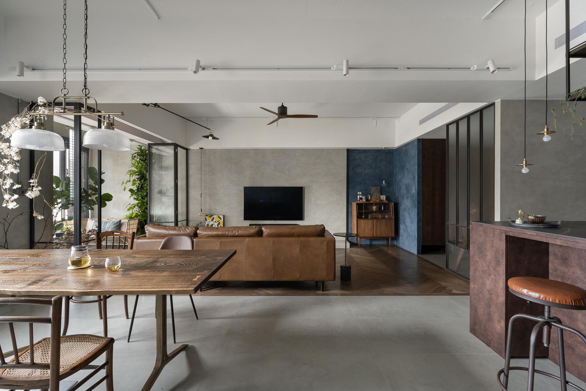 A Taipei Residence Bursting with Vintage Charm