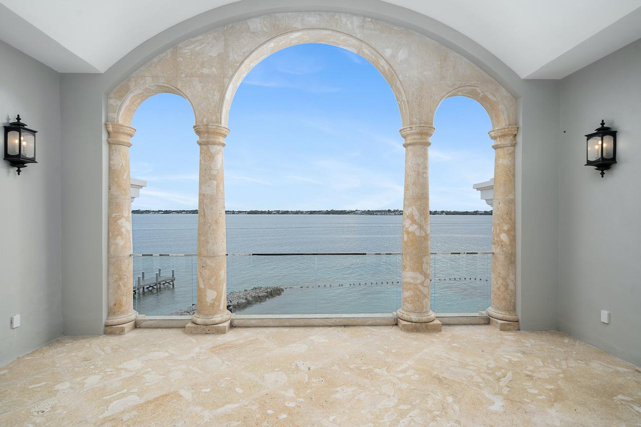 Property Investment: Bahamas Oceanfront Vacation Home ELISIUM