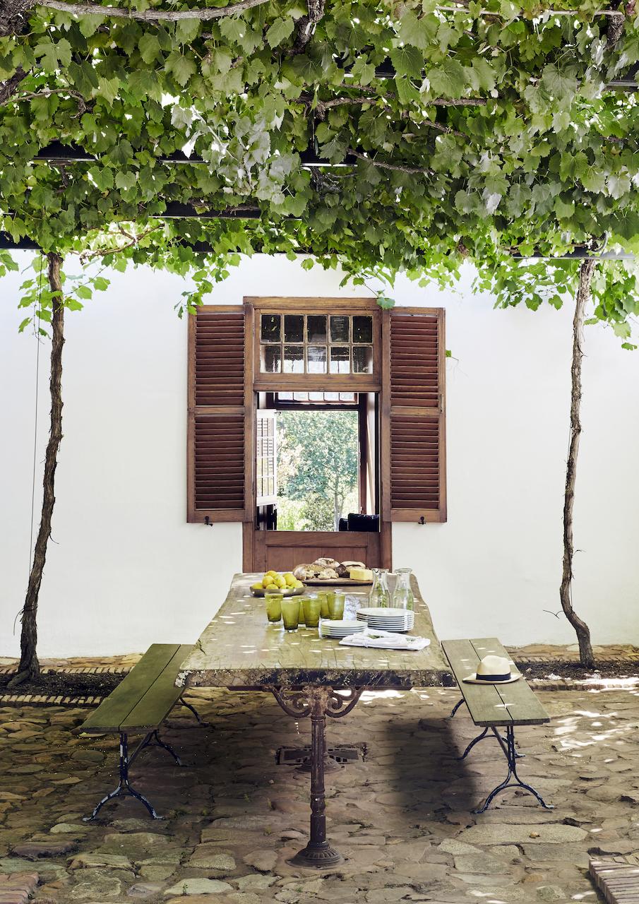 9 Best Outdoor Dining Spaces In The World 