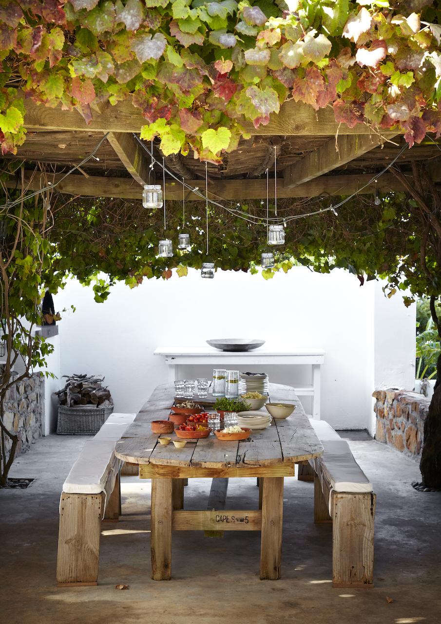 9 Best Outdoor Dining Spaces In The World 