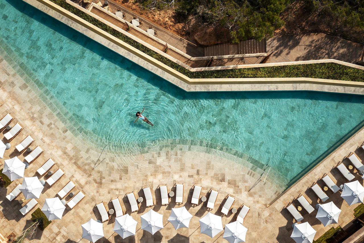 六善酒店新作，隱身於西班牙薩拉卡海灣的環保避世天堂