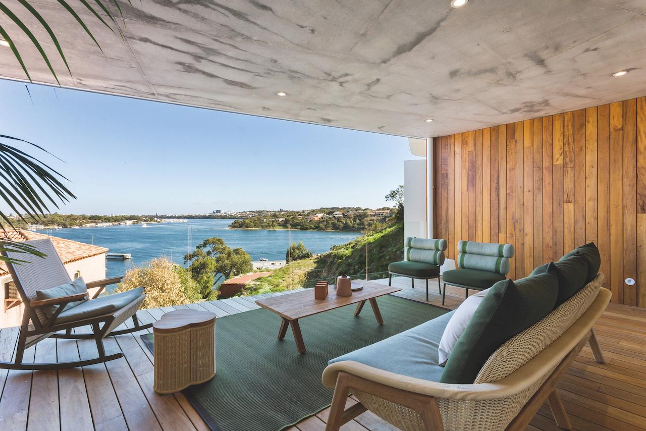 Elegance of Swan: An Australian Villa with a Million-Dollar View
