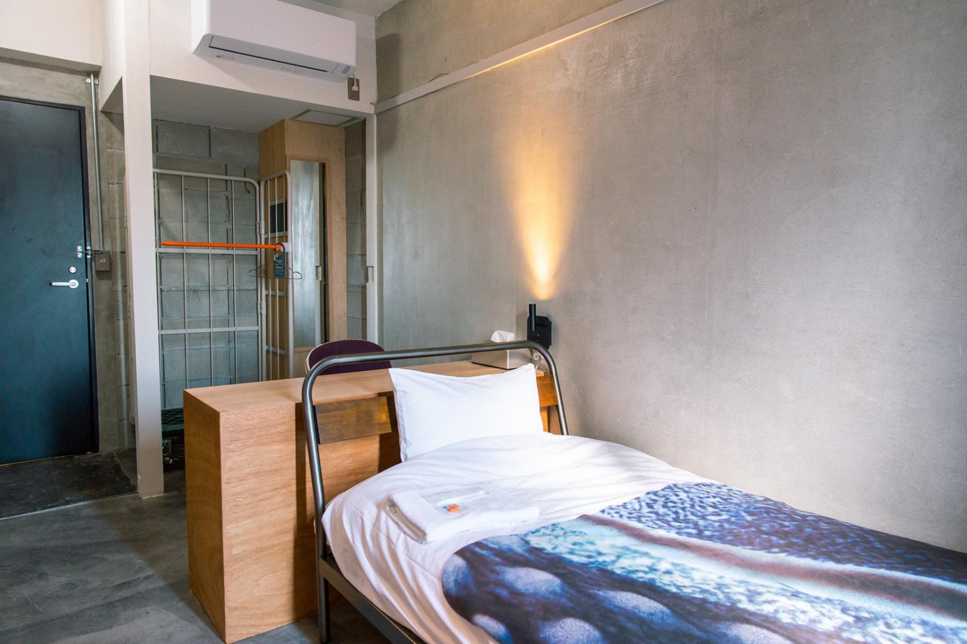  彷如藝術家版的雙層公寓！京都Kagan Hotel以極簡工業風打造共享酒店新模式
