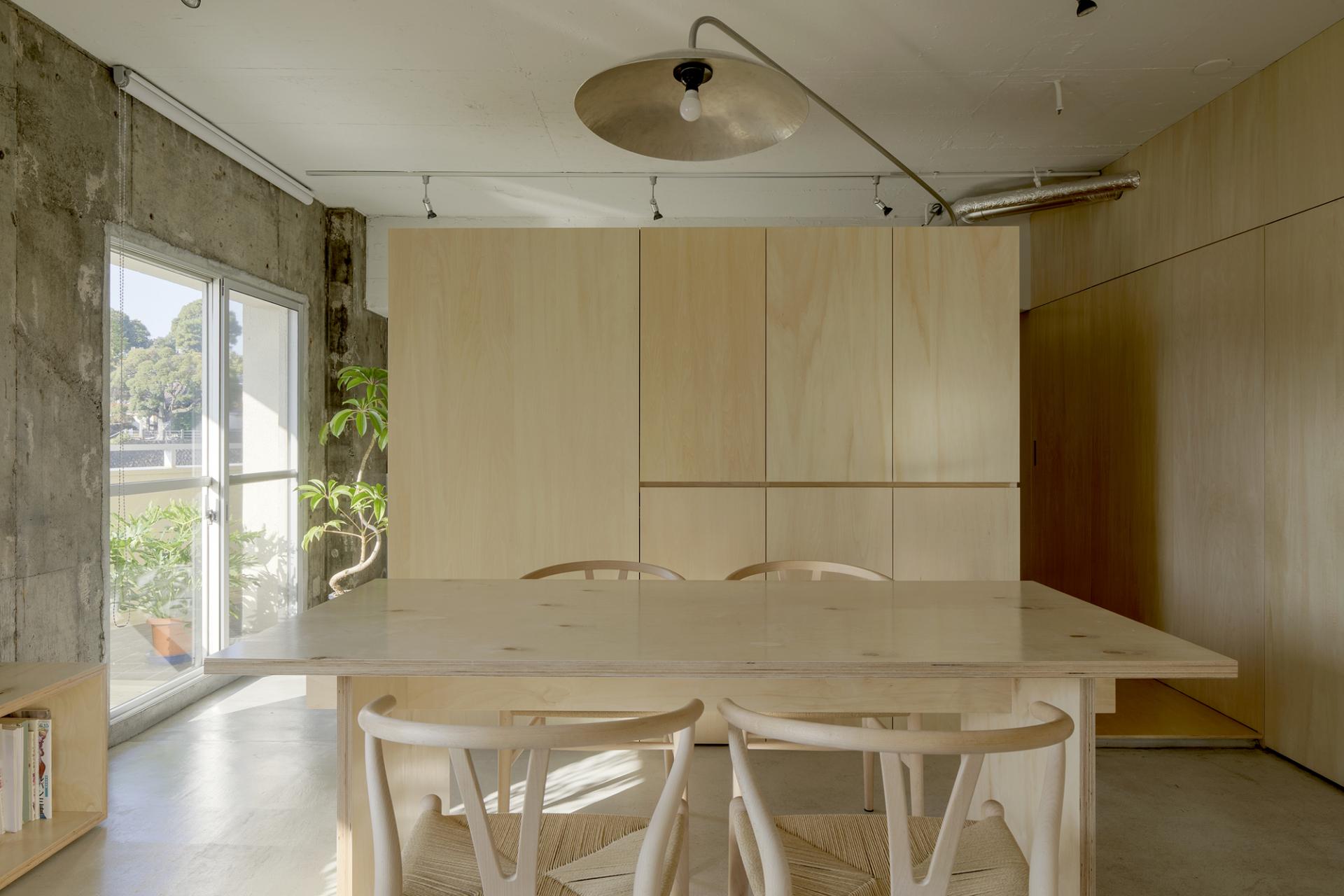 A 731-Square-Feet Japan Home Gets A Total Overhaul 