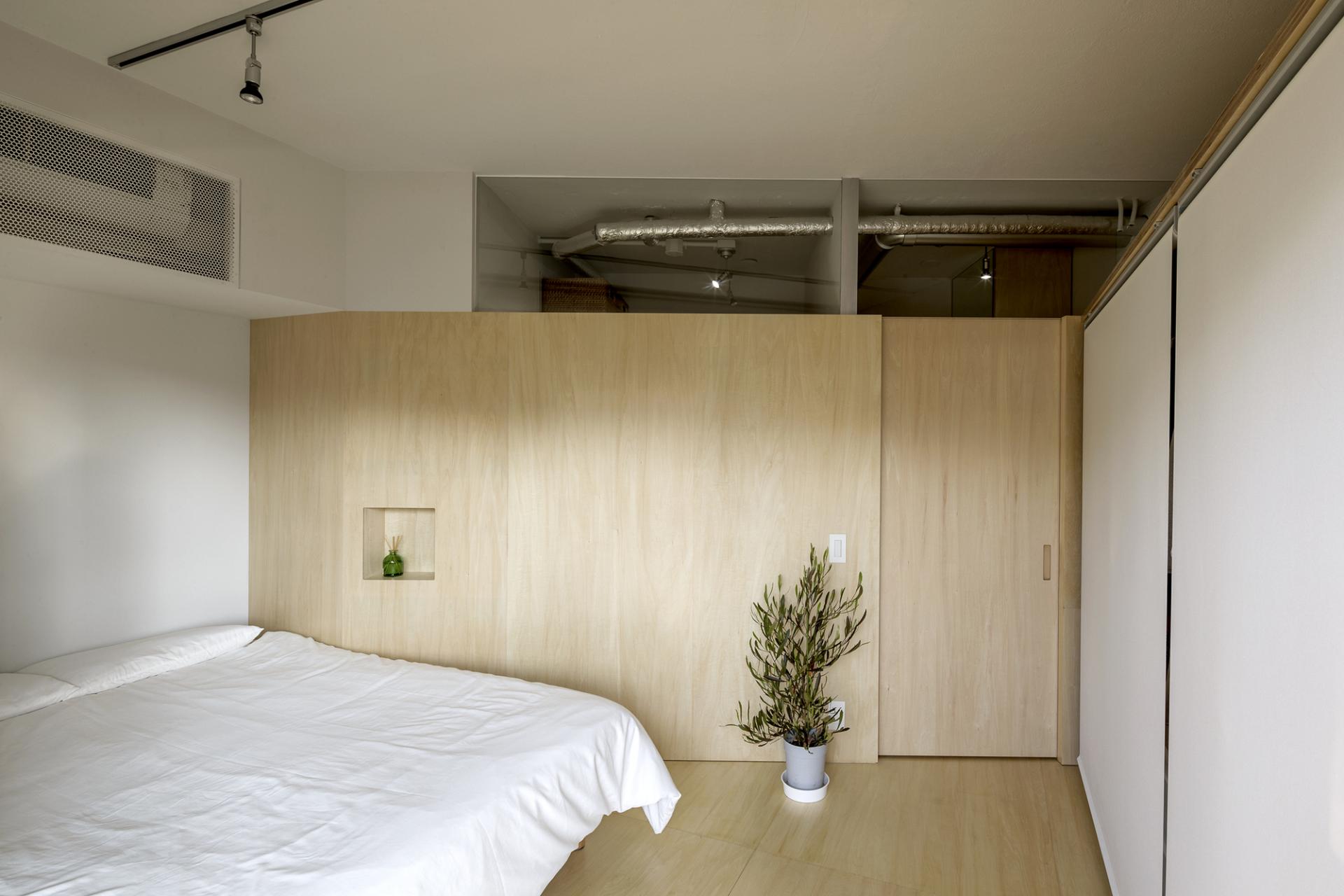 A 731-Square-Feet Japan Home Gets A Total Overhaul 