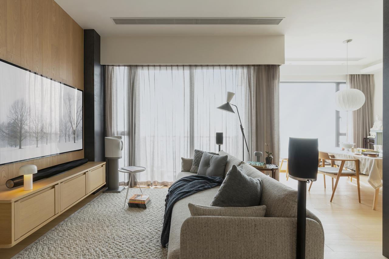 簡約與和諧的結合，長沙灣簡練實用的996呎質樸住所