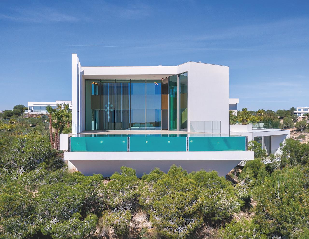 Property Investment: Costa Blanca Villa in Spain