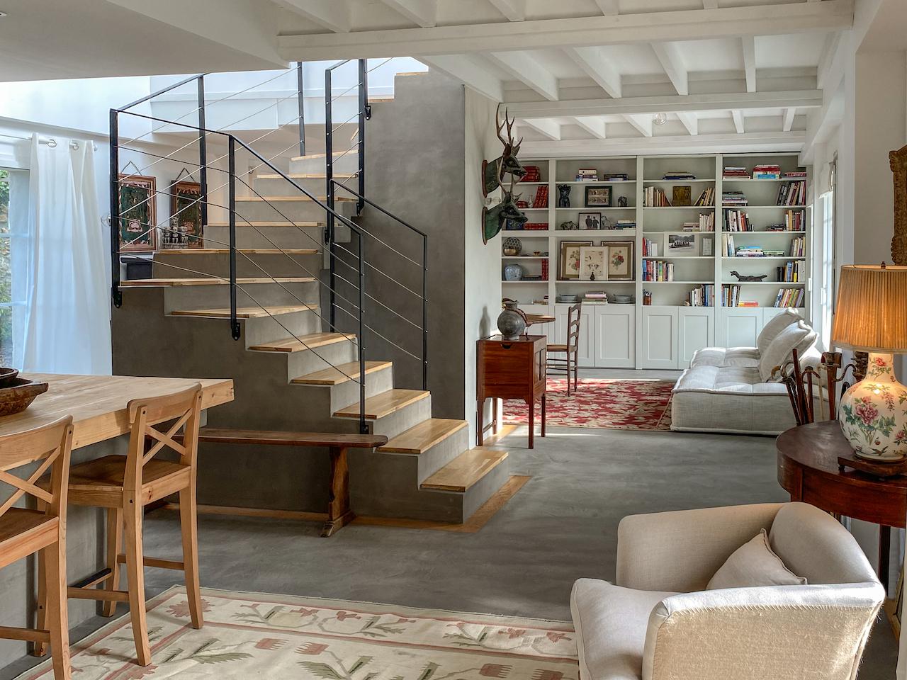 A Parisian Grange Turned into a Modern Home