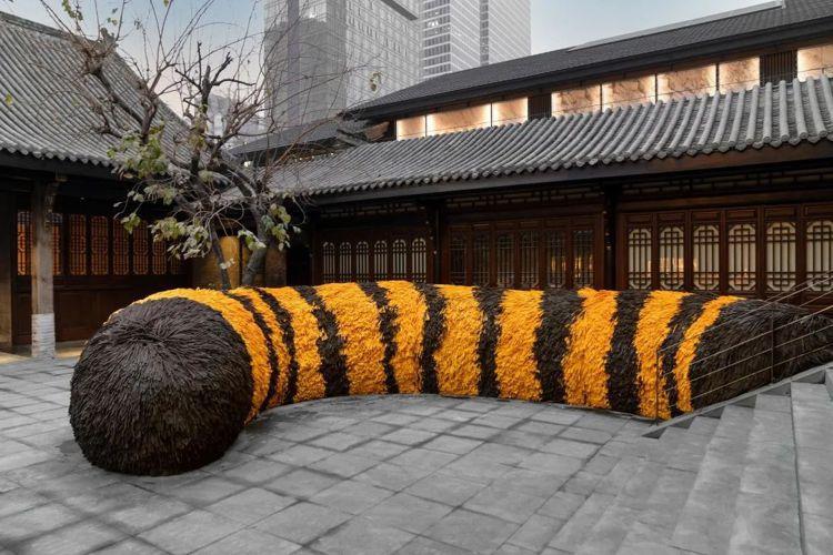 Louis Vuitton Chengdu Maison’s Tiger Tail Installation Goes Viral