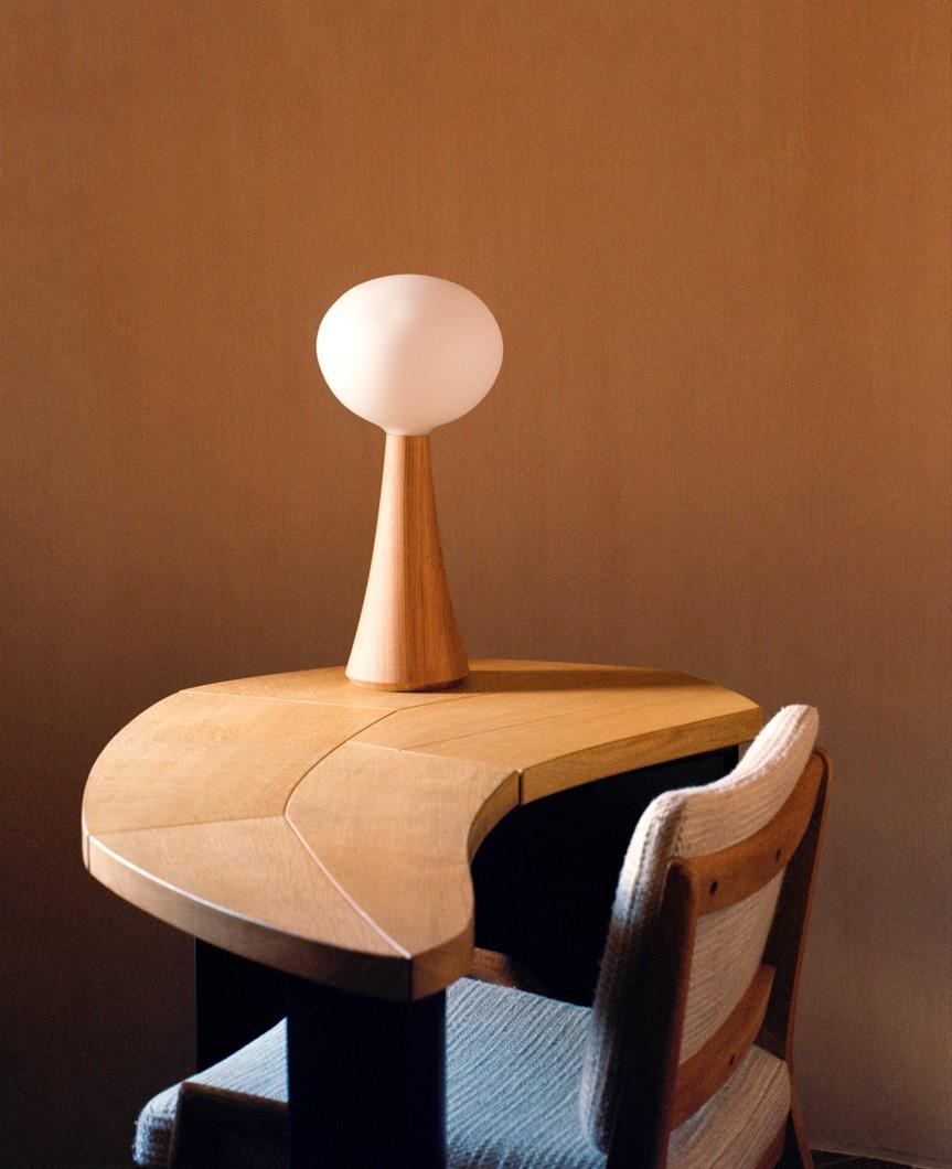 受到南法風情啟發，Dior Maison X Pierre Yovanovitch Midi 14款家品以木質為基礎