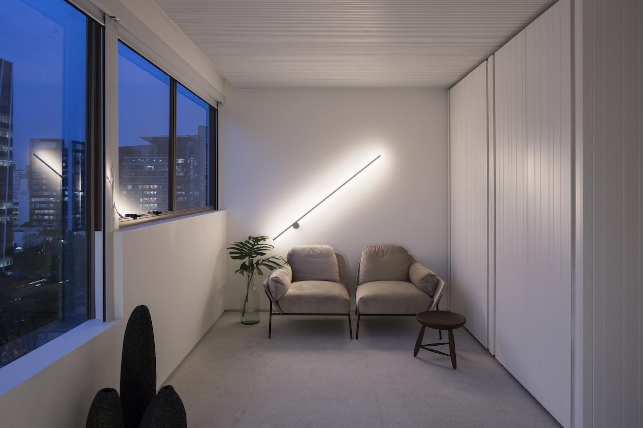  This 355-sq.ft. Minimalist Apartment is Small In Size But Big In Functionality