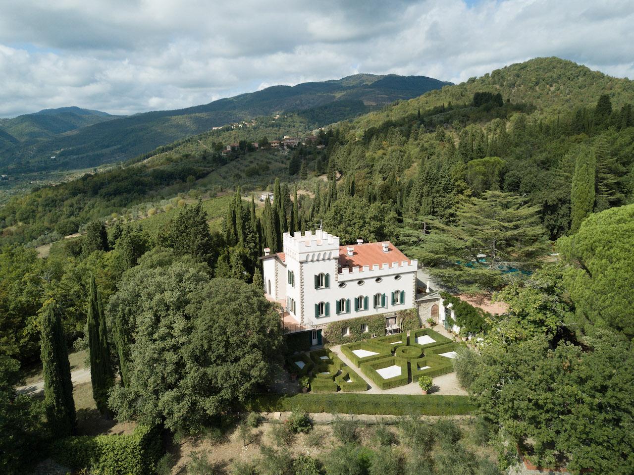 Overseas Property: Florence Villa in Italy