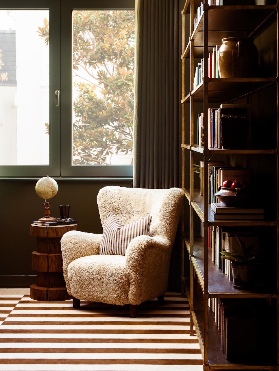 80 Holland Park: New Showflat Channels Natural Premise with Earthy Colours and Textures