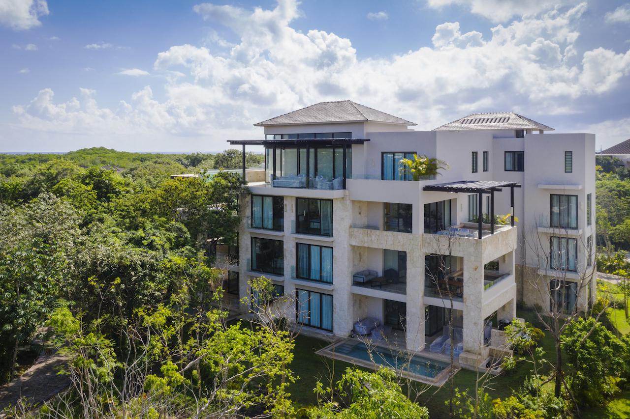 Mexico’s Riviera Maya Villa Offers Tropical Vacation Lifestyle